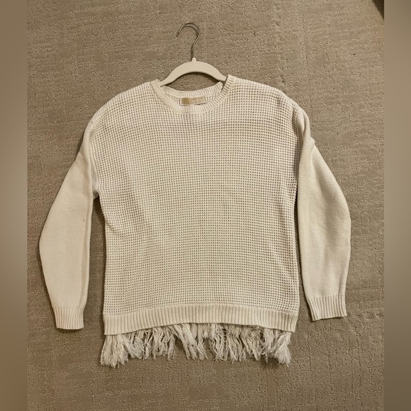 Michael Kors women’s Cream Sweater with Fringe Hem. Size S - Picture 1 of 4